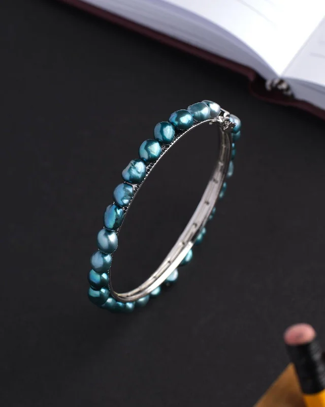 Vintage bangles for classic beauty-Trendy Blue Pearl Bangle