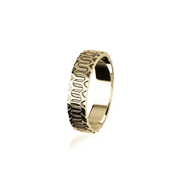 Designer rings for high-end fashion lovers-9ct Gold Ring with Pattern GR38