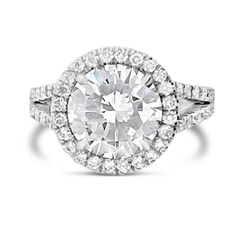 Designer rings for high-end fashion lovers-Round Diamond Engagement Ring with Diamond Halo