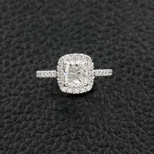 Men’s statement rings for bold accessories-Diamond Halo Engagement Ring