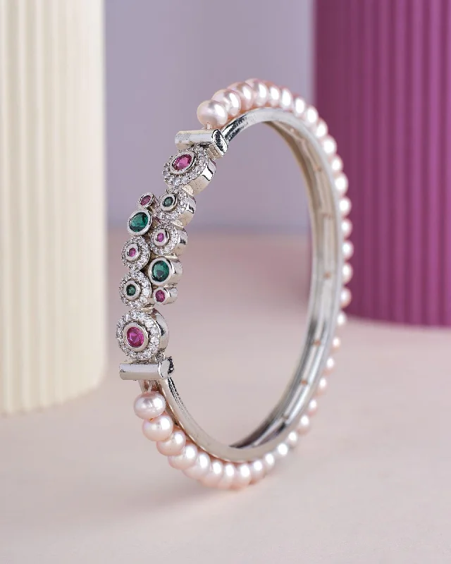 Personalized birthstone bangles for meaningful gifts-Trendy Pearl Bangle