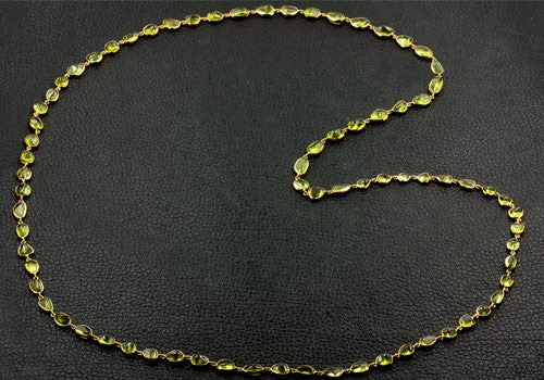 Elegant diamond pendant necklaces for special gifts-Organic shaped Peridot Necklace