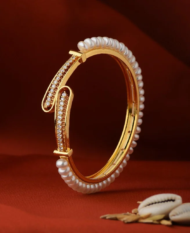 Wide bangles for bold fashion statements-Trendy Real Pearl Bangle