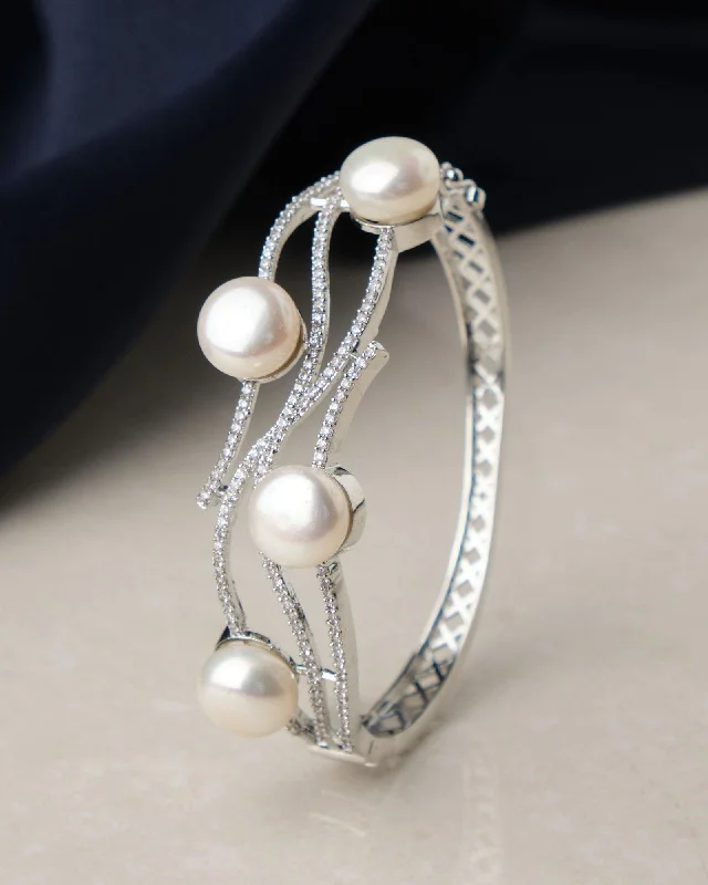 Gold-plated bangles for affordable luxury-Fashionable Pearl & Stone Studded Bangle