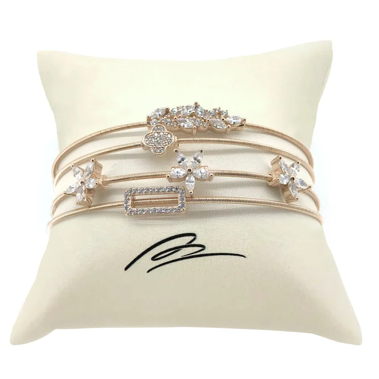 Silver chain bracelets for timeless elegance-Rose Gold Flowers and Leaf Stack