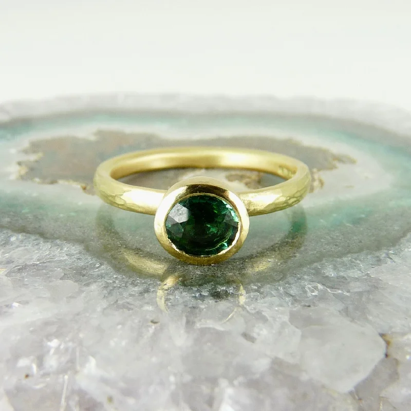 Personalized birthstone rings for custom jewelry-Green Tourmaline 18ct Gold Ring