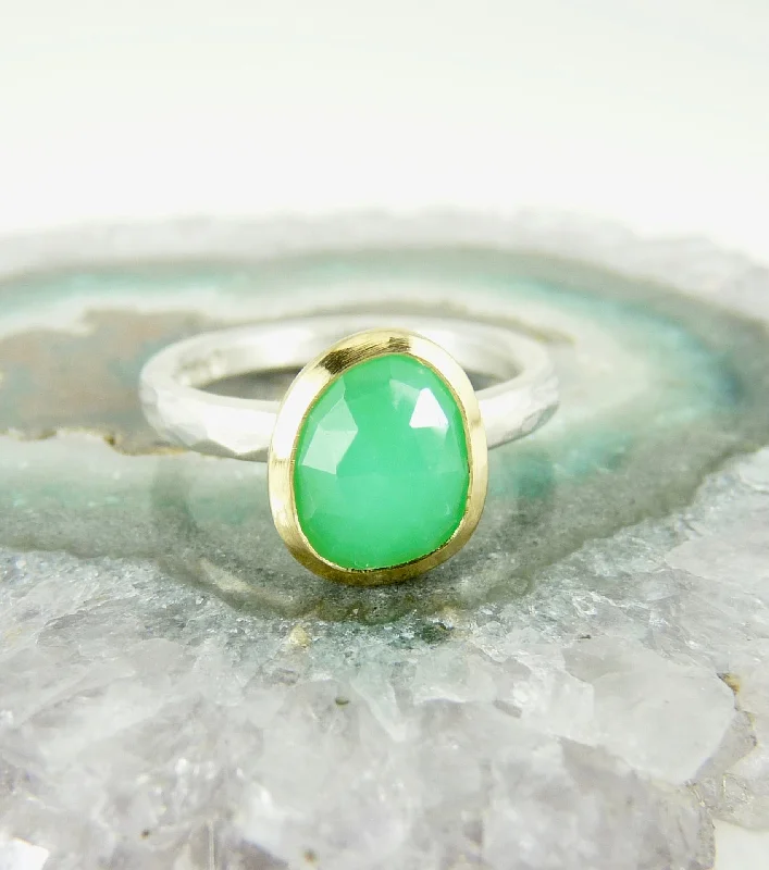 Simple gold rings for understated elegance-Chrysoprase Ring