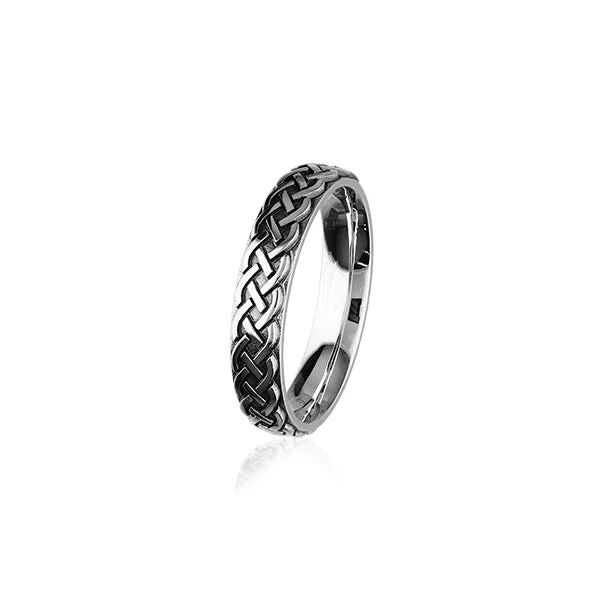 Sterling silver rings for everyday wear-Celtic Silver Ring R402