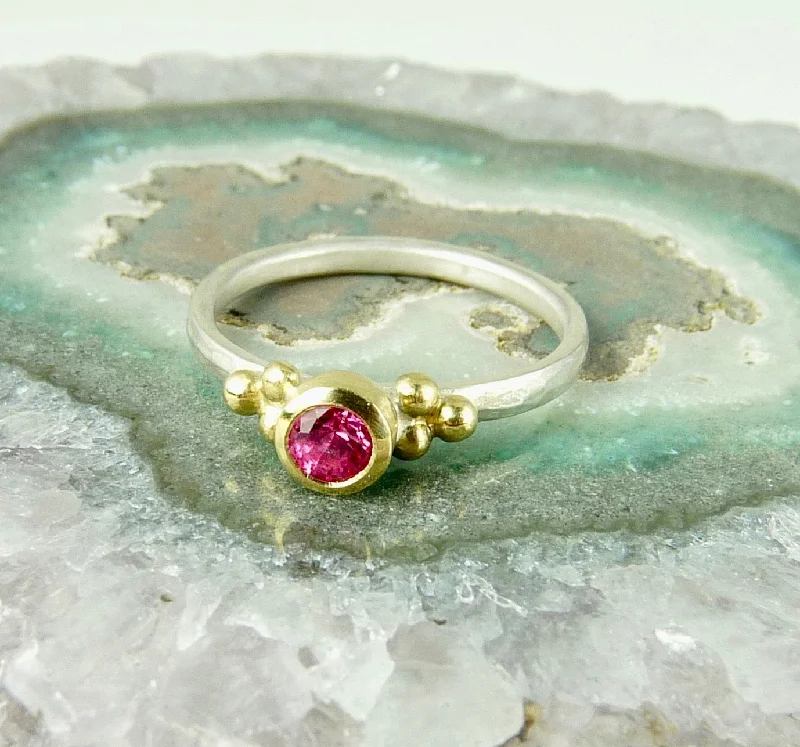 Elegant sapphire rings for luxurious style-Delicate Pink Spinel Granulation ring