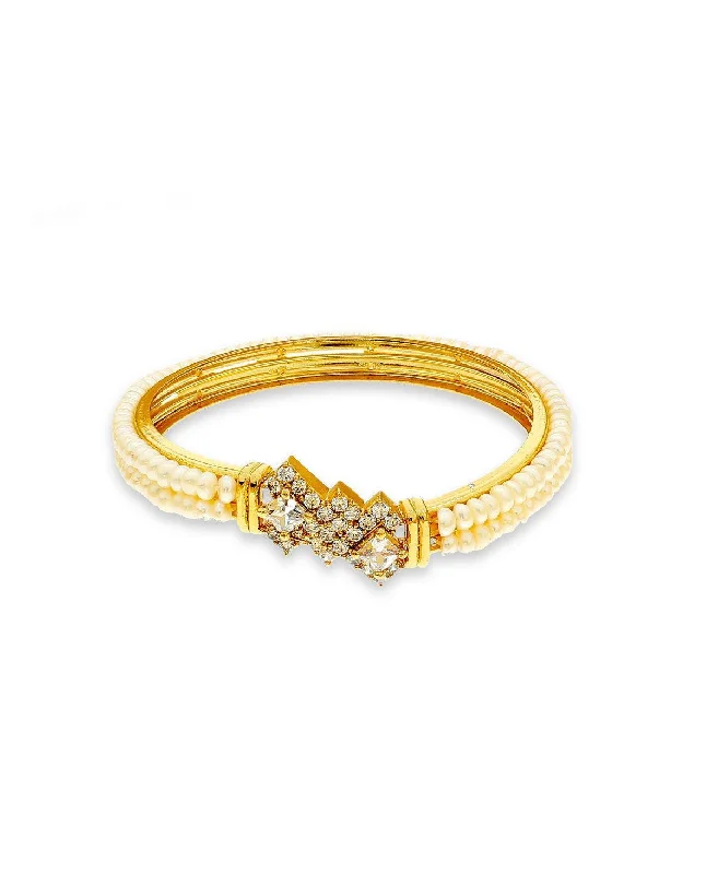 Vintage-inspired bangles for a retro style-Trendy Stone Studded Pearl Bangle