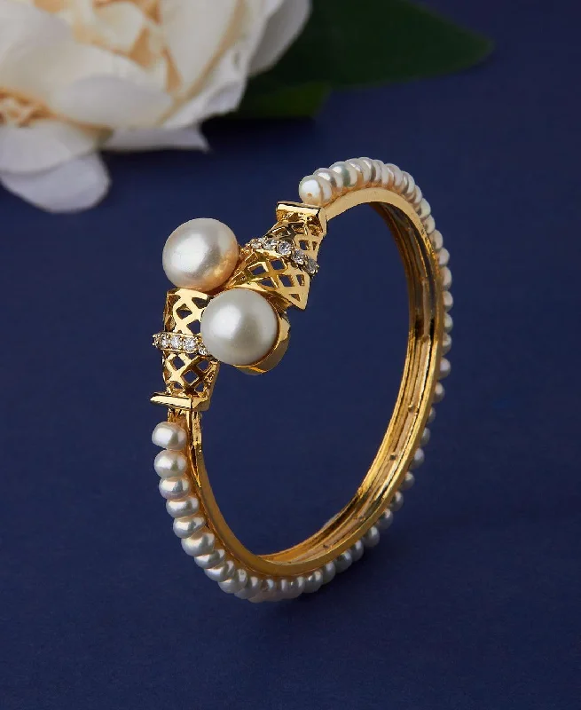 Personalized couple bangles for matching designs-Delightful Stone Studded Real Pearl Bangle