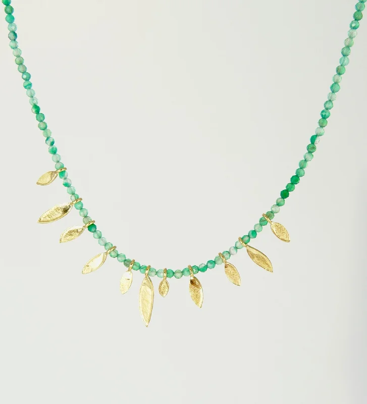 Simple silver necklaces for everyday elegance-Green Onyx and Gold Leaves Necklace