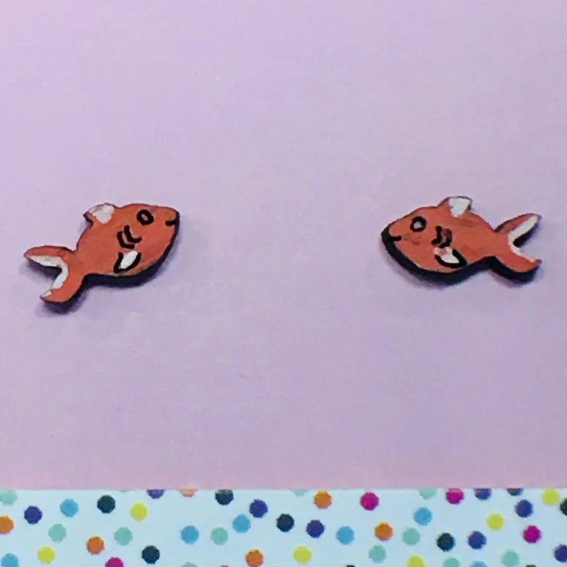 Fashion-forward statement earrings for every occasion-Studs: Goldfish