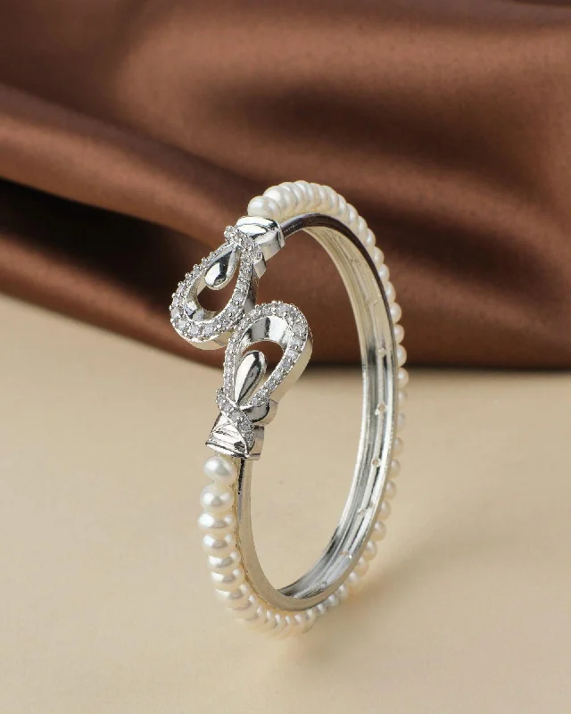 Vintage bangles for classic beauty-Classy White Pearl Bangle