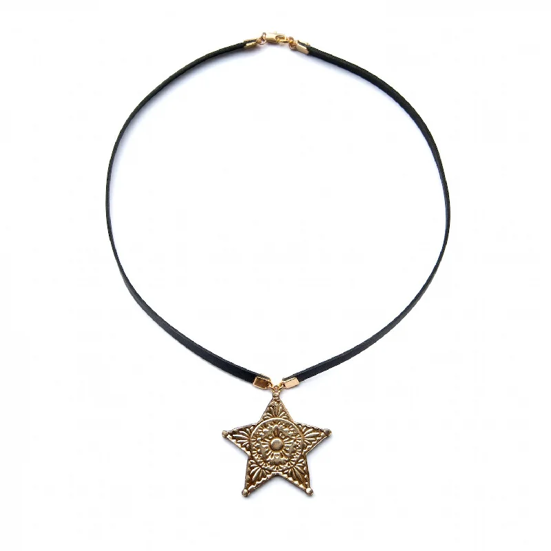 Dainty necklaces for subtle elegance-CONCHO STAR . necklet