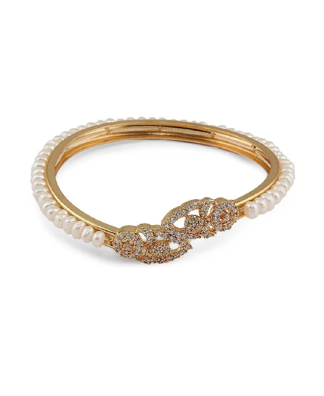 Diamond bangles for luxury fashion-Gorgeous Pearl Bangle